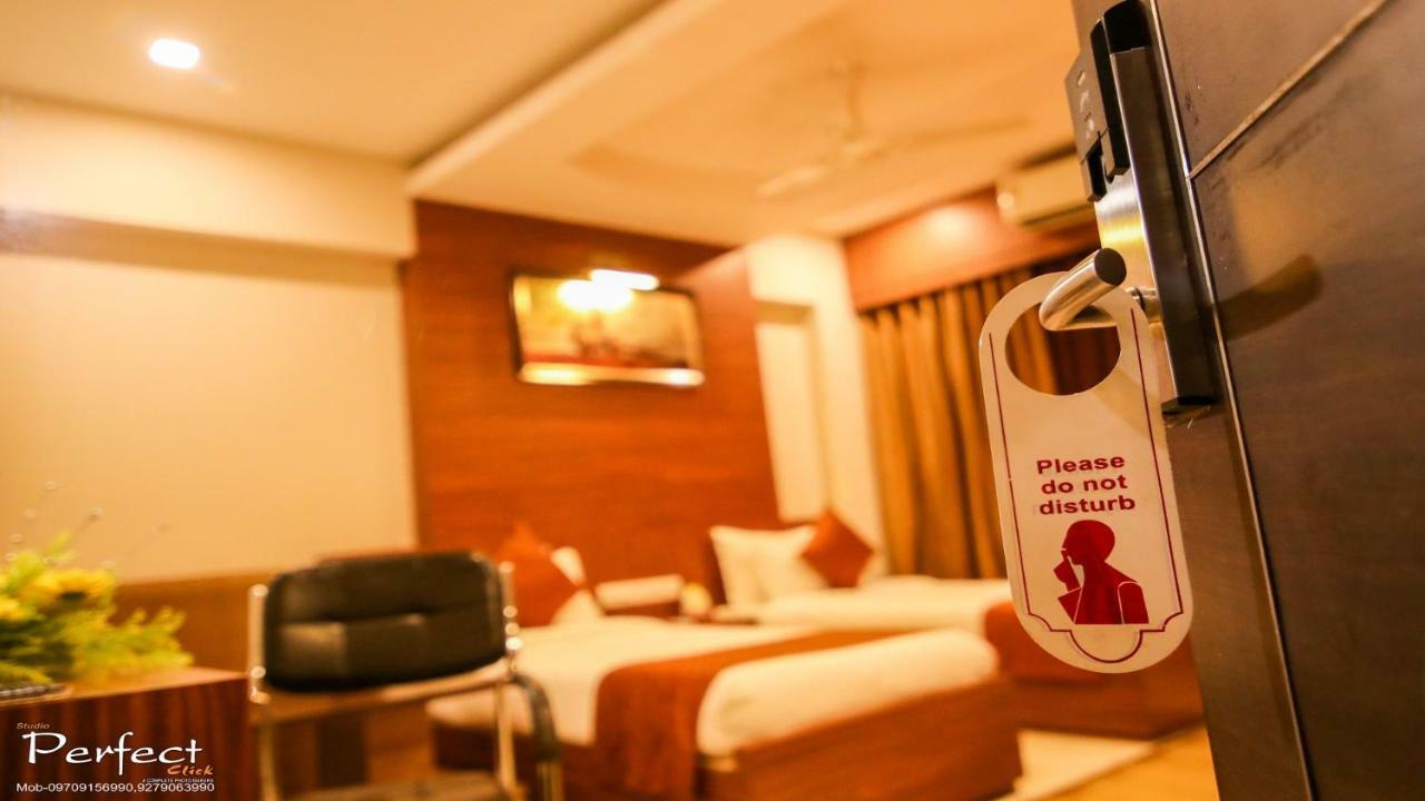 The Mahal Inn Jamshedpur Eksteriør billede