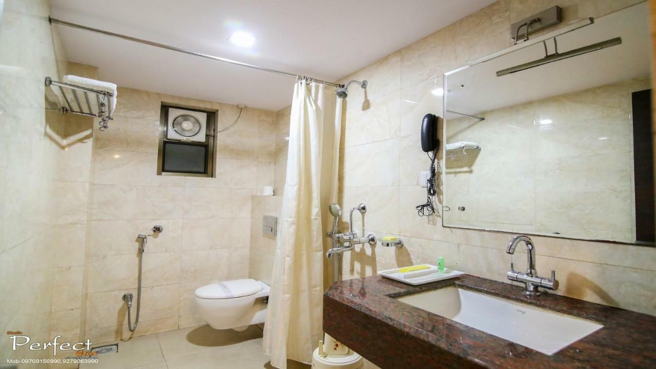 The Mahal Inn Jamshedpur Eksteriør billede